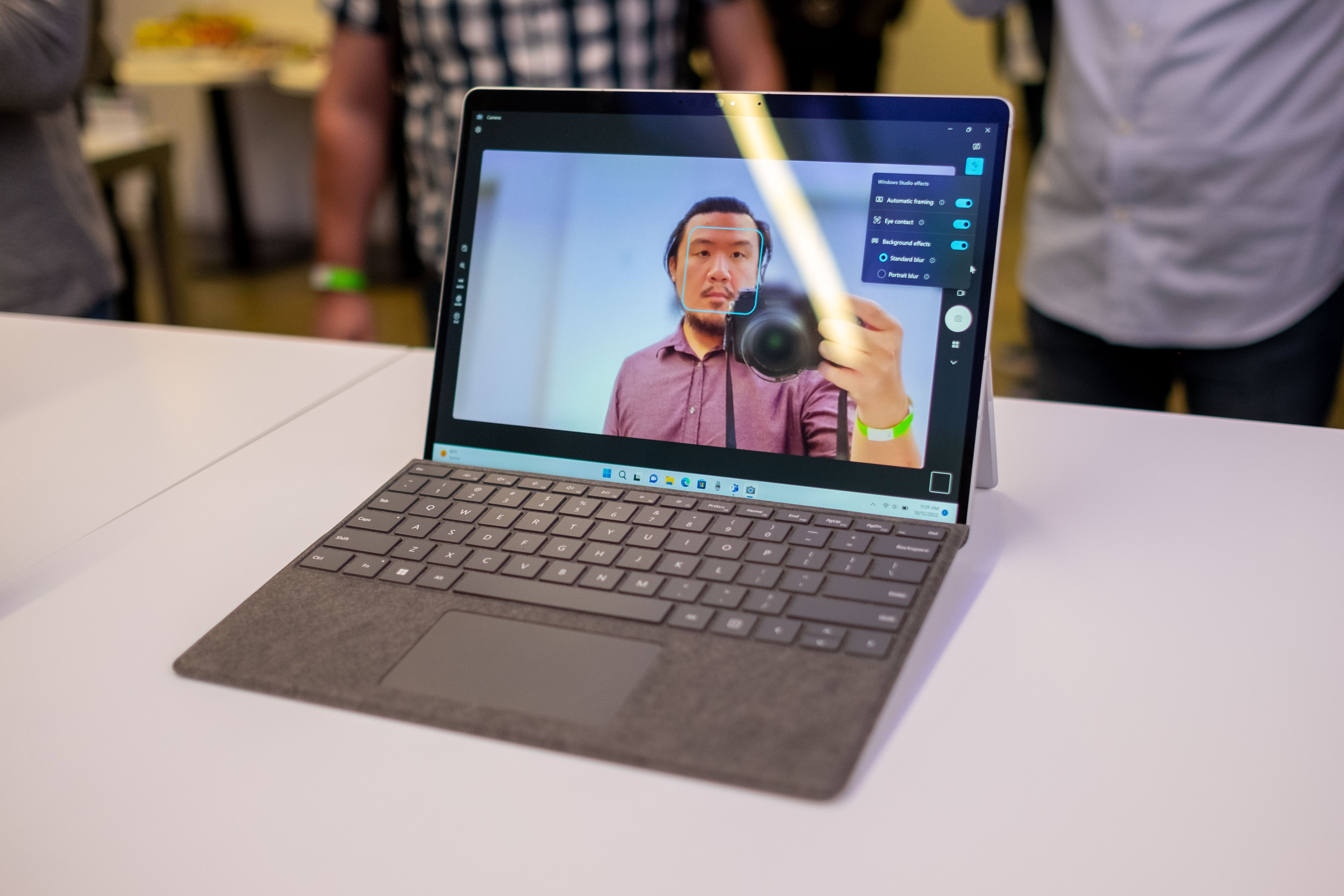 Microsoft ra mắt Surface Pro 9