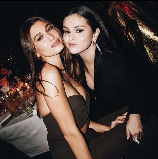 Hailey Bieber và Selena Gomez