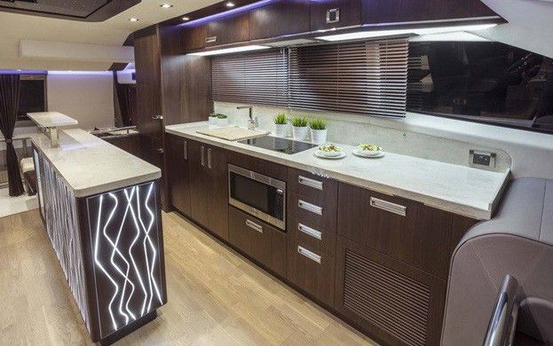 đấu giá du thuyền FLC Albatross