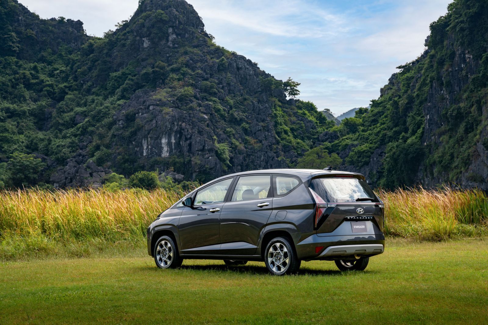 Xe Hyundai Stargazer giá rẻ