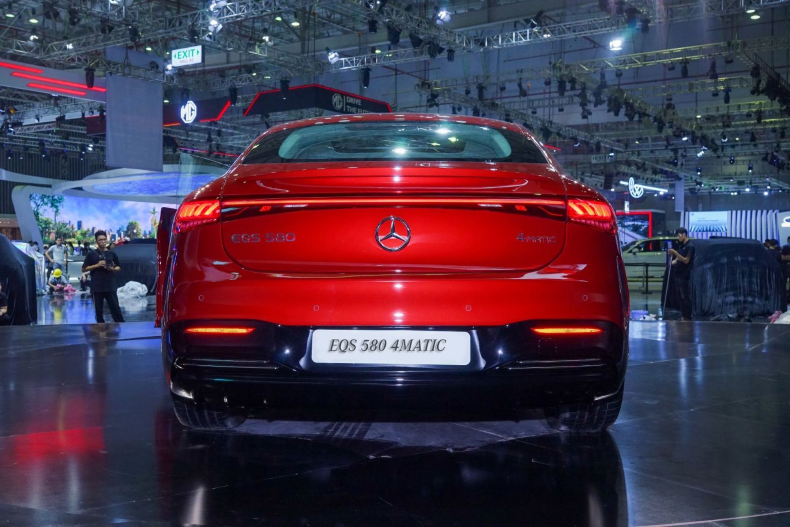 Sedan điện EQS của Mercedes-Benz
