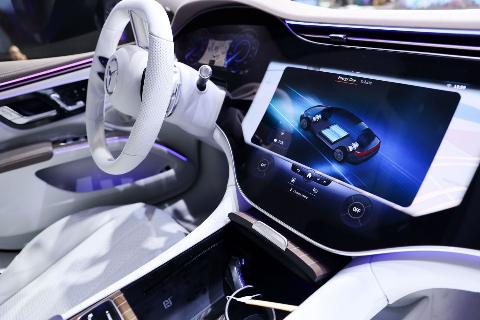 Sedan điện EQS của Mercedes-Benz