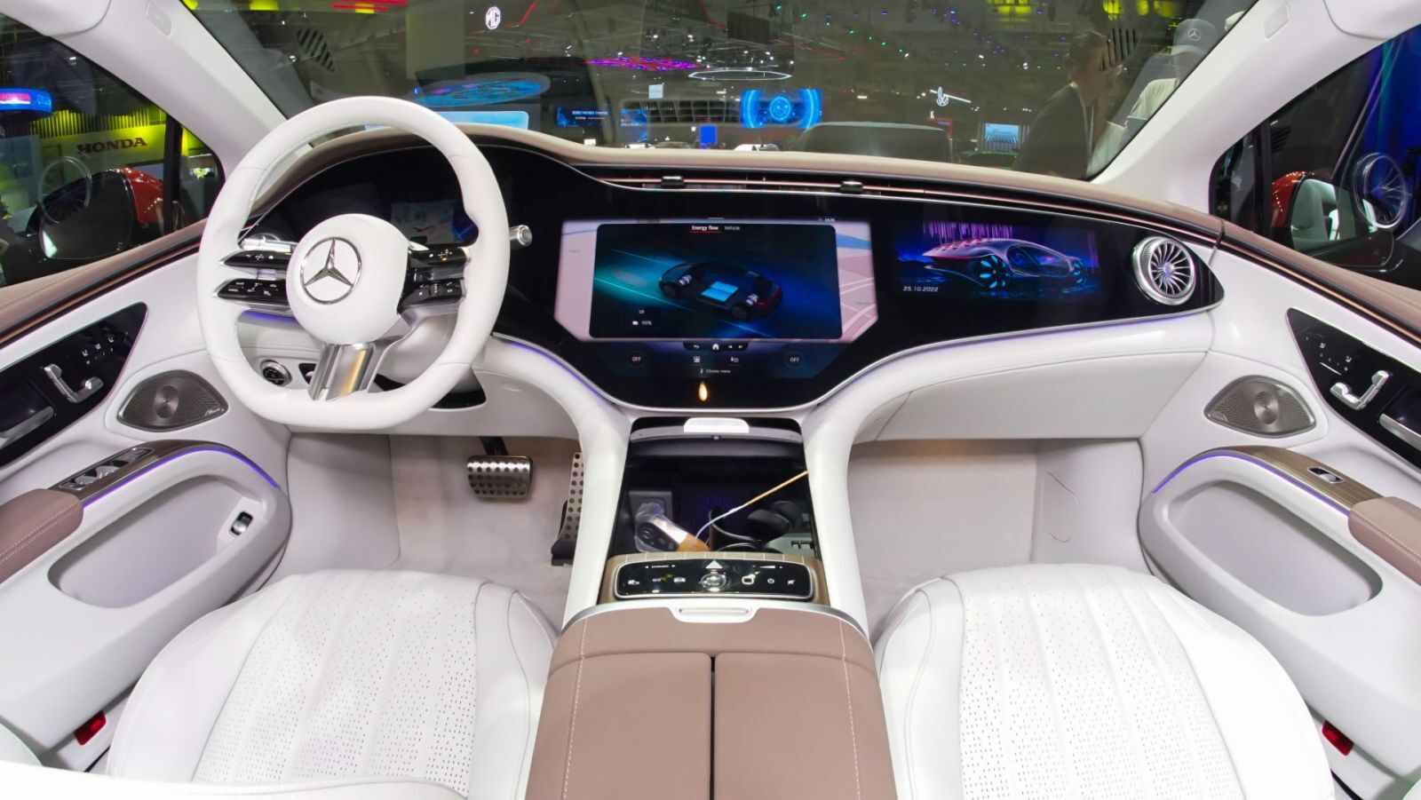 Sedan điện EQS của Mercedes-Benz