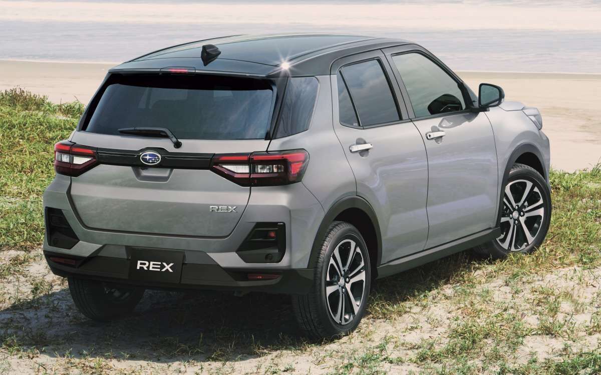 SUV nhỏ gọn Subaru Rex