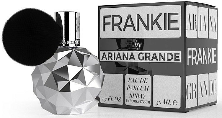 doanh thu nước hoa Ariana Grande 