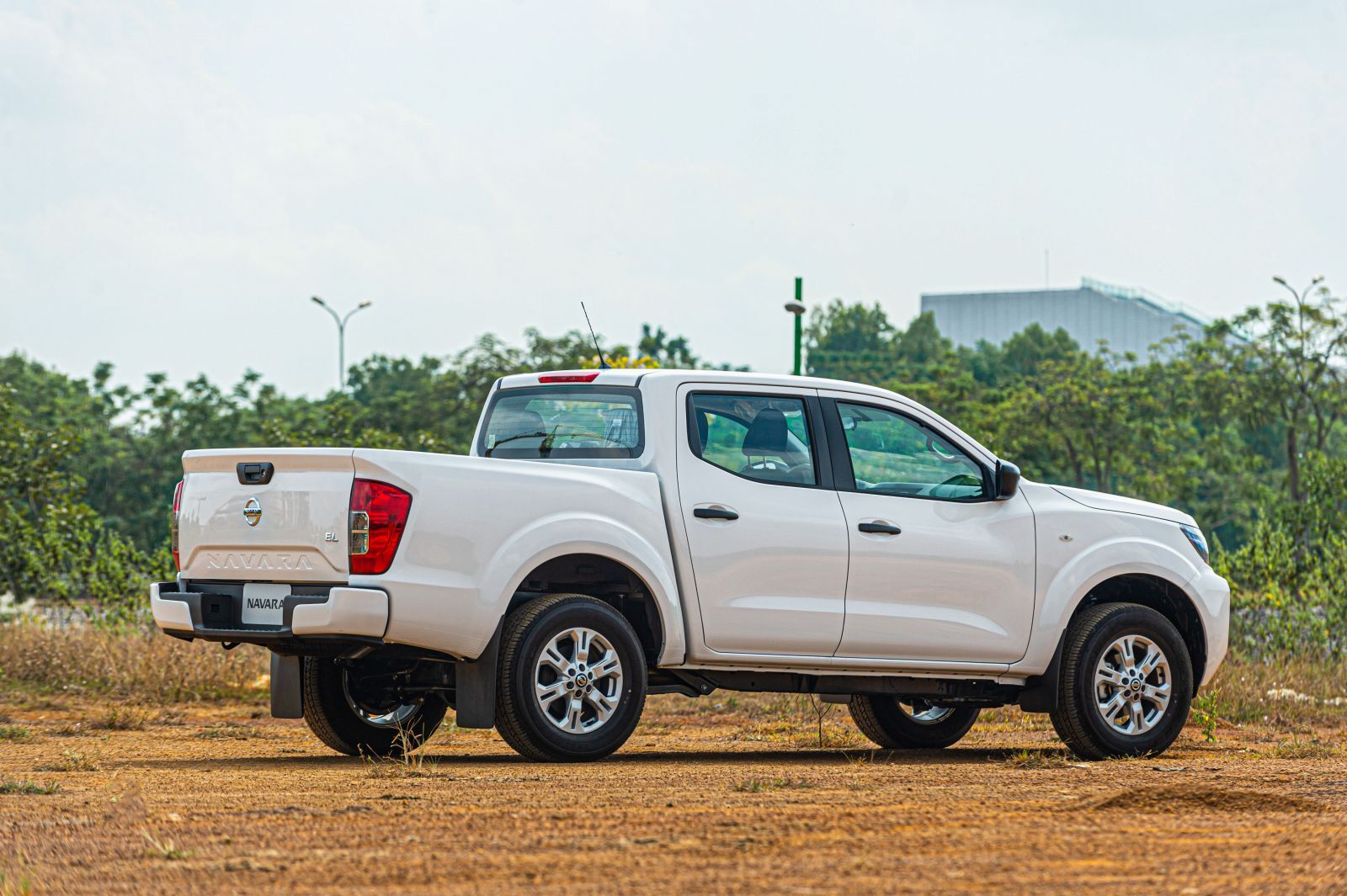 phiên bản Nissan Navara EL 2WD