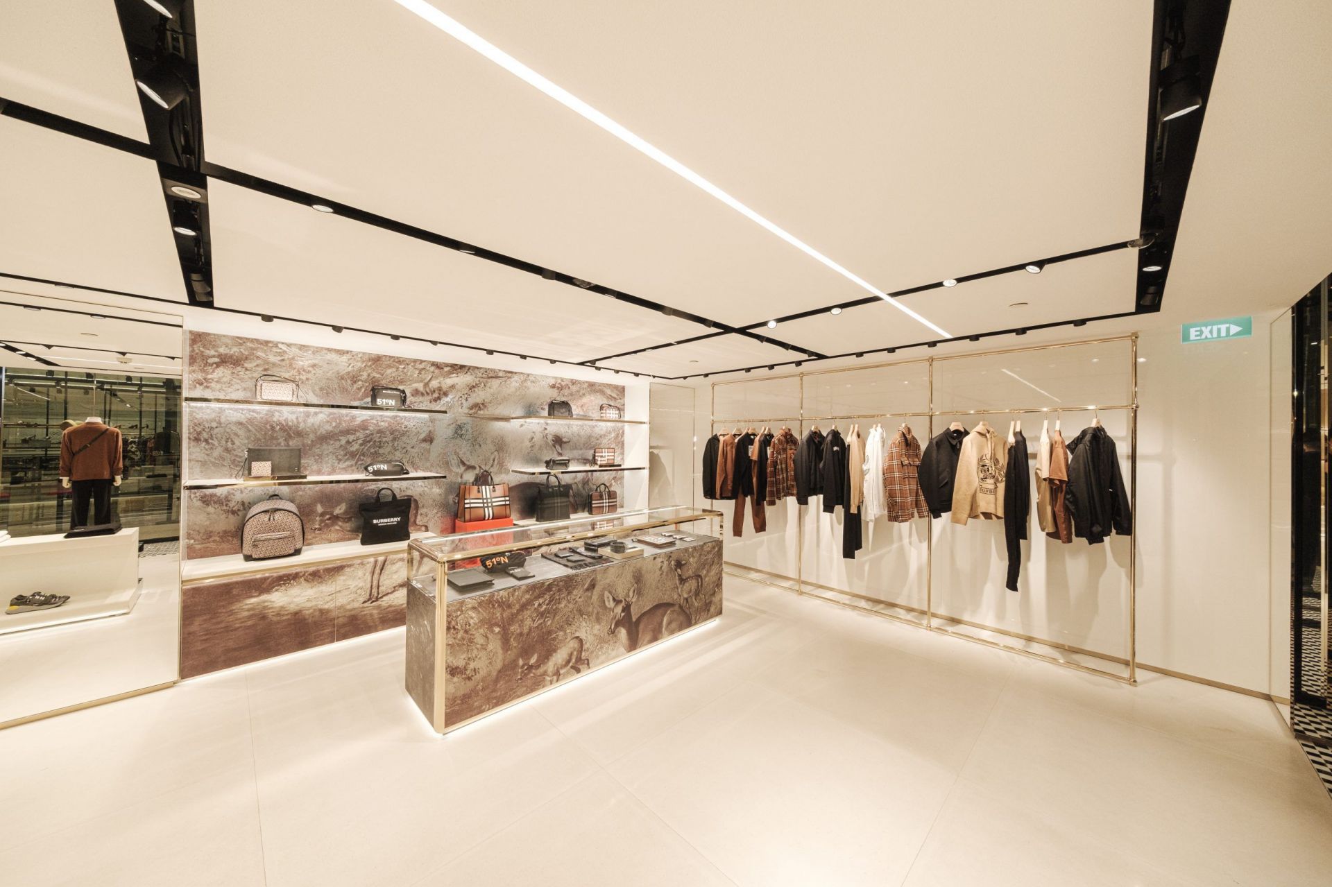 Burberry mới khai trương ở HCM