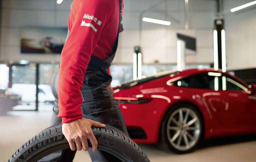 Trung tâm Porsche