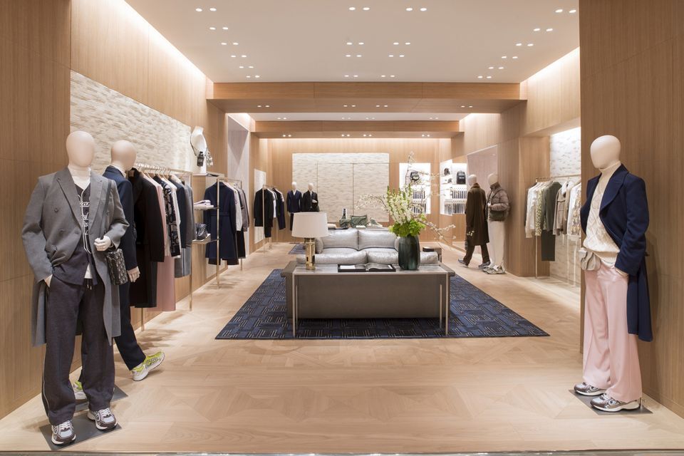 Dior 30 Montaigne Paris