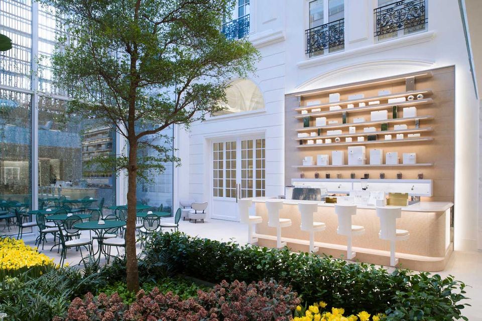 Dior 30 Montaigne Paris