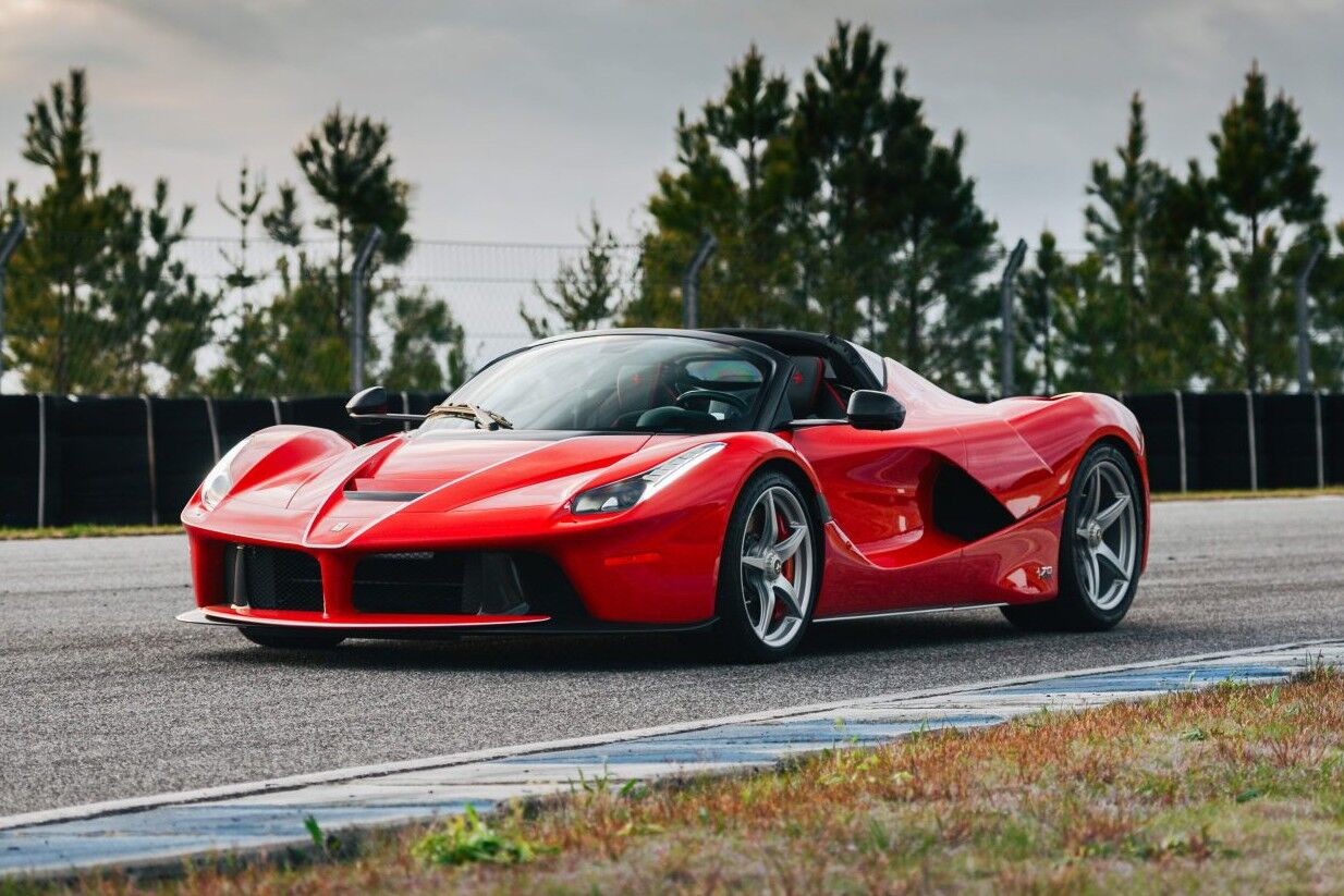 Ferrari LaFerrari Aperta