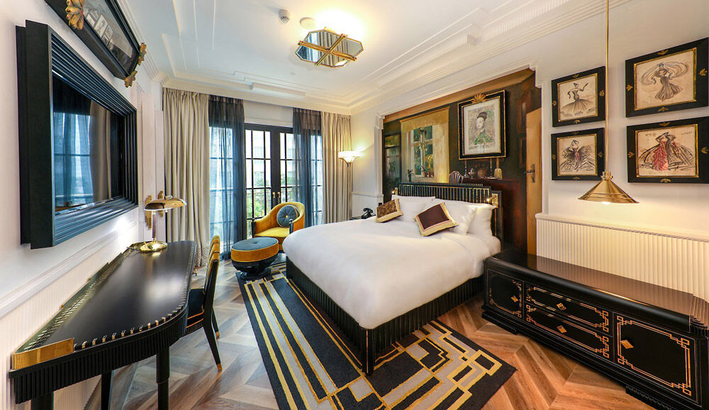 Hai khách sạn ở Hà Nội