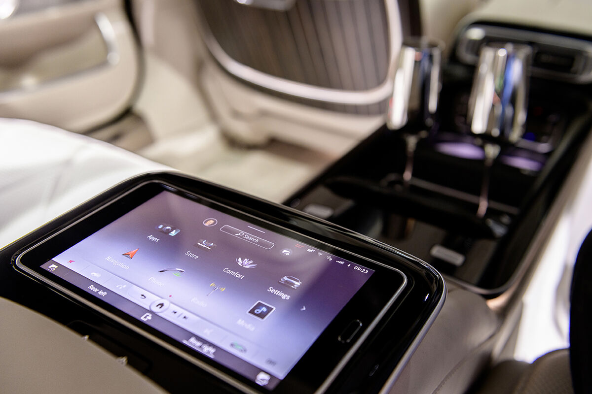 Maybach-S-Class-4.jpg