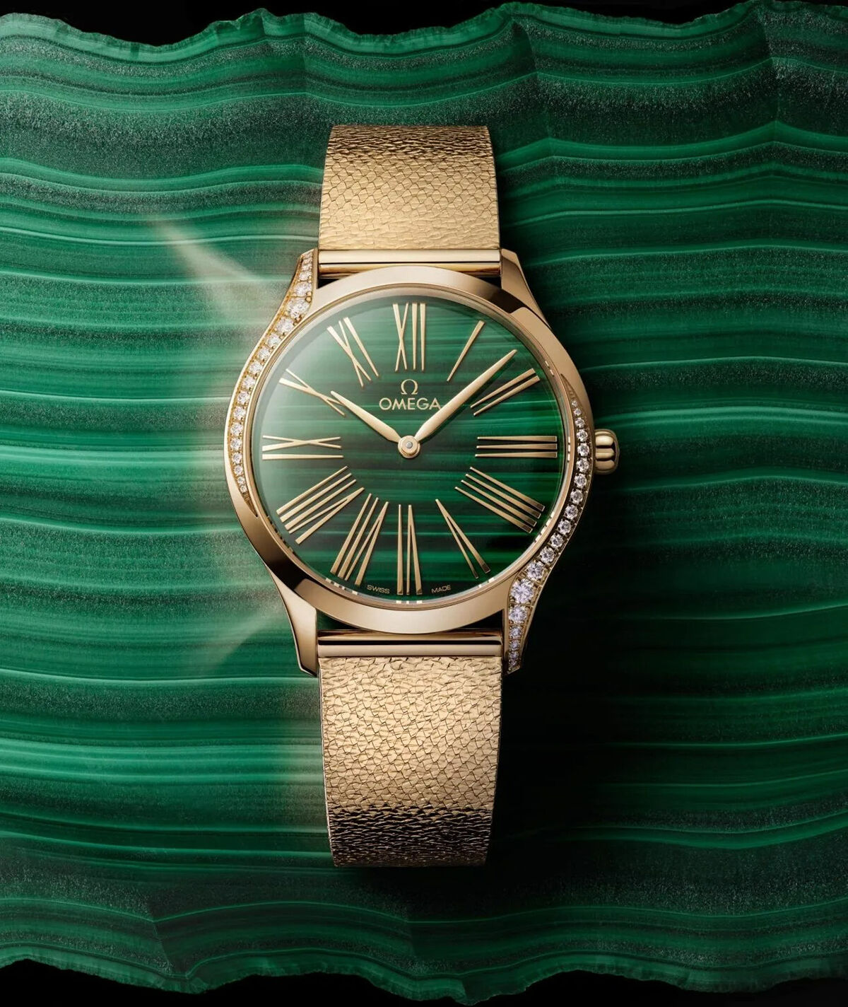 omega-tresor-moonshine-gold-on-m.jpg