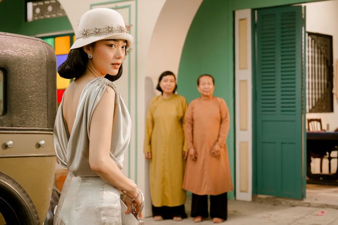 Chị Chị Em Em 2
