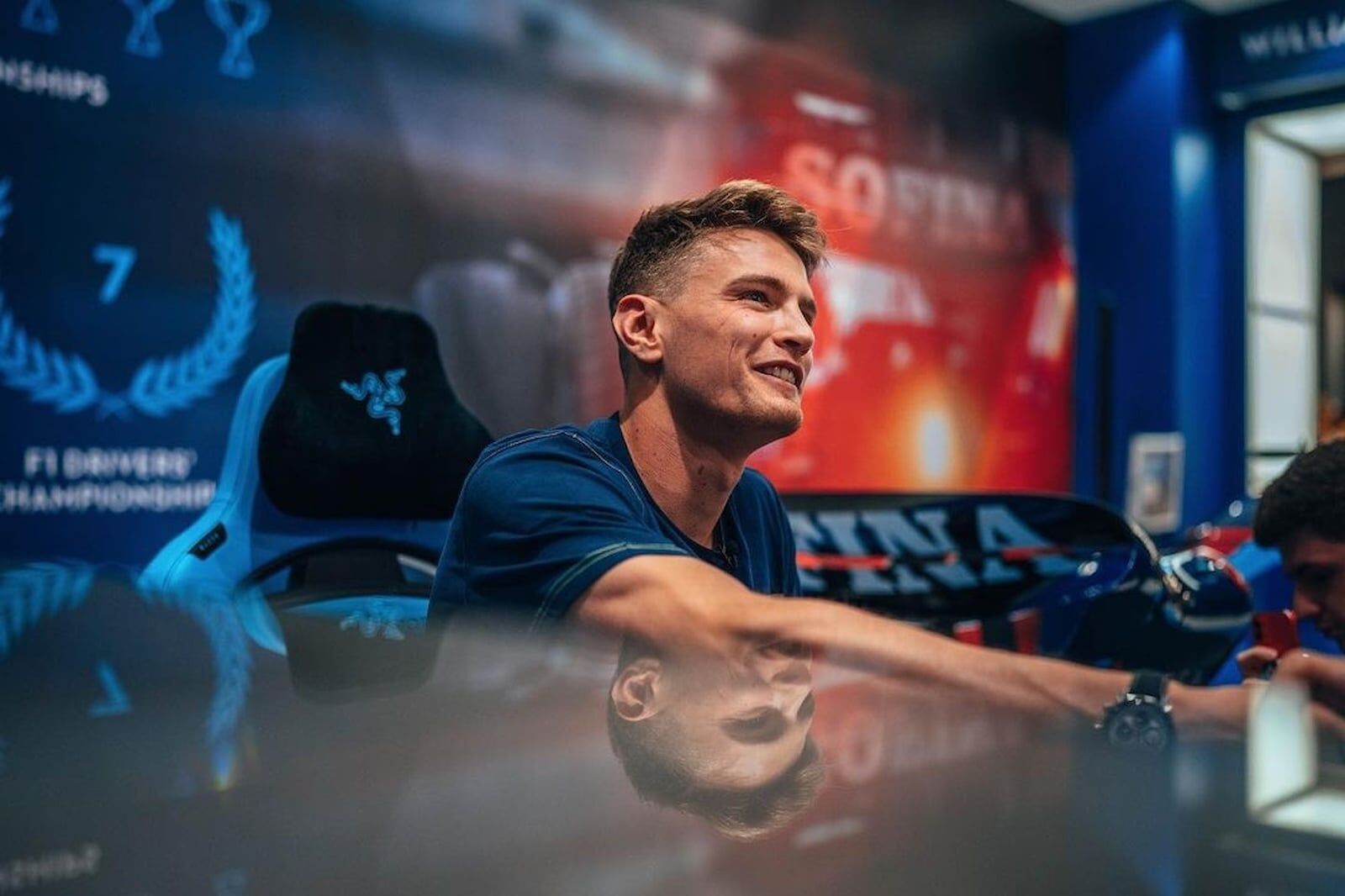 Các tay đua F1 đều có lương triệu đô và nhiều ưu đãi khác