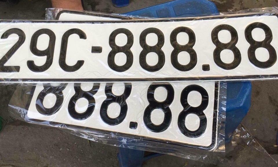 Biển số xe ô tô được bán đấu giá