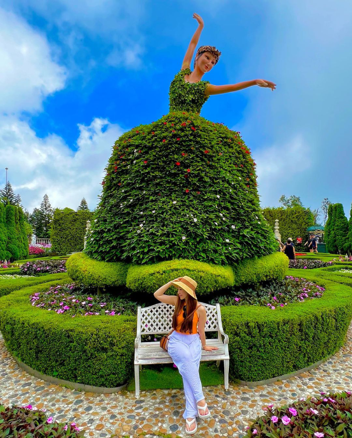 Vườn hoa Le Jardin d'Amour đầy màu sắc. Ảnh: miracle_land_fitness