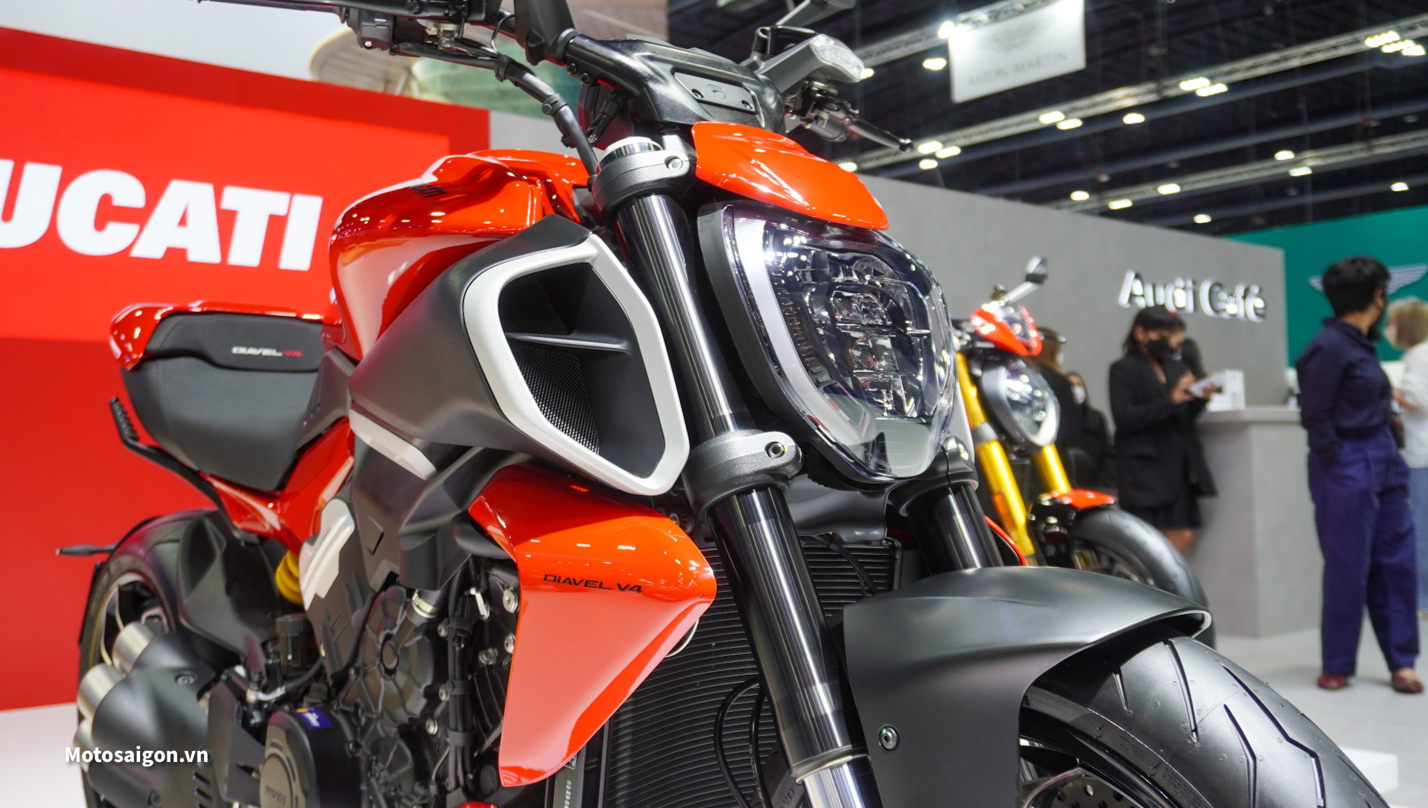 ducati-diavel-v4-desert-x-monster-sp-2023-motosaigon-007.jpg