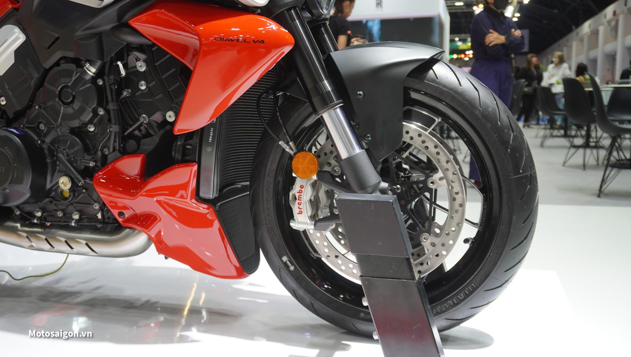 ducati-diavel-v4-desert-x-monster-sp-2023-motosaigon-013.jpg