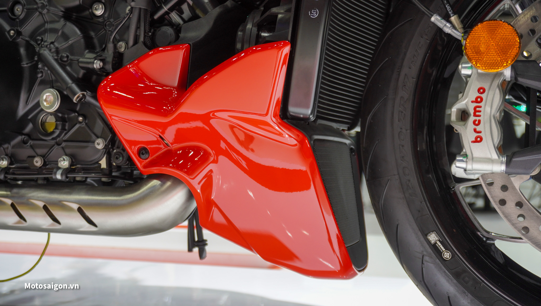 ducati-diavel-v4-desert-x-monster-sp-2023-motosaigon-014.jpg