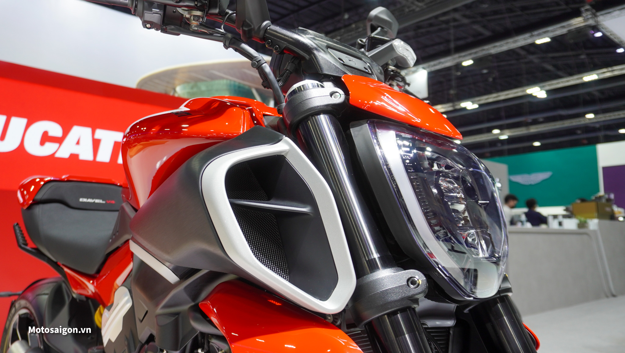 ducati-diavel-v4-desert-x-monster-sp-2023-motosaigon-015.jpg