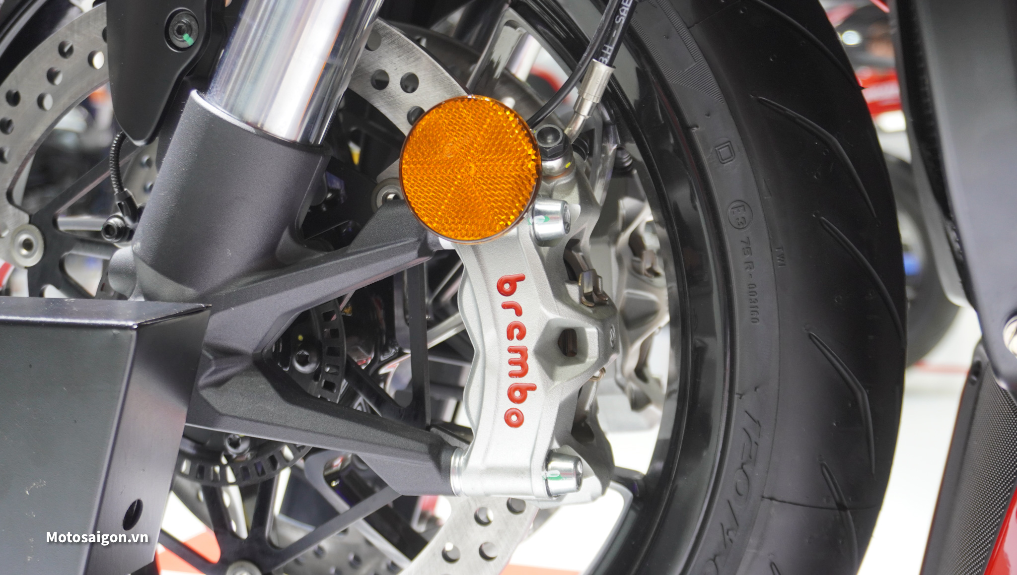 ducati-diavel-v4-desert-x-monster-sp-2023-motosaigon-021.jpg
