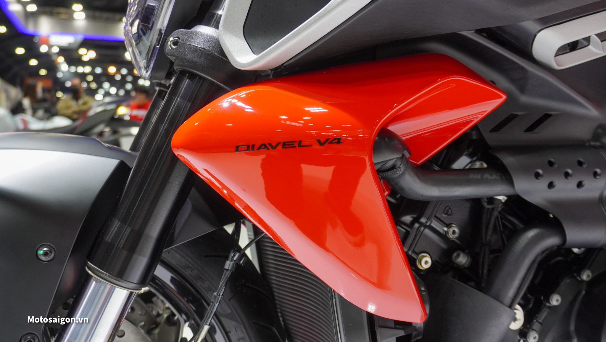 ducati-diavel-v4-desert-x-monster-sp-2023-motosaigon-023.jpg