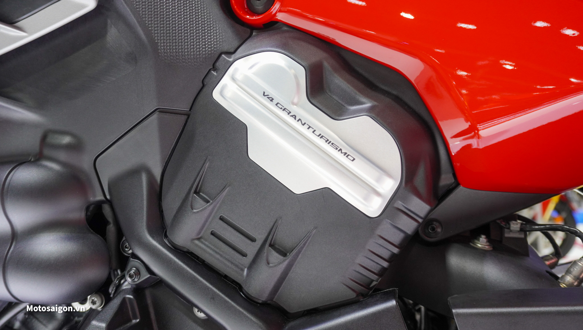 ducati-diavel-v4-desert-x-monster-sp-2023-motosaigon-026.jpg