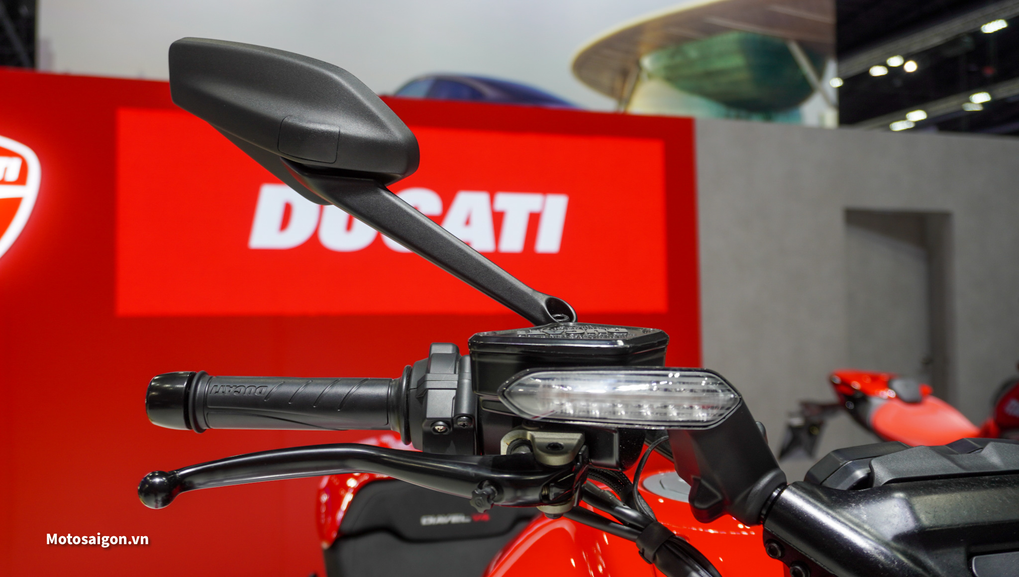 ducati-diavel-v4-desert-x-monster-sp-2023-motosaigon-035.jpg