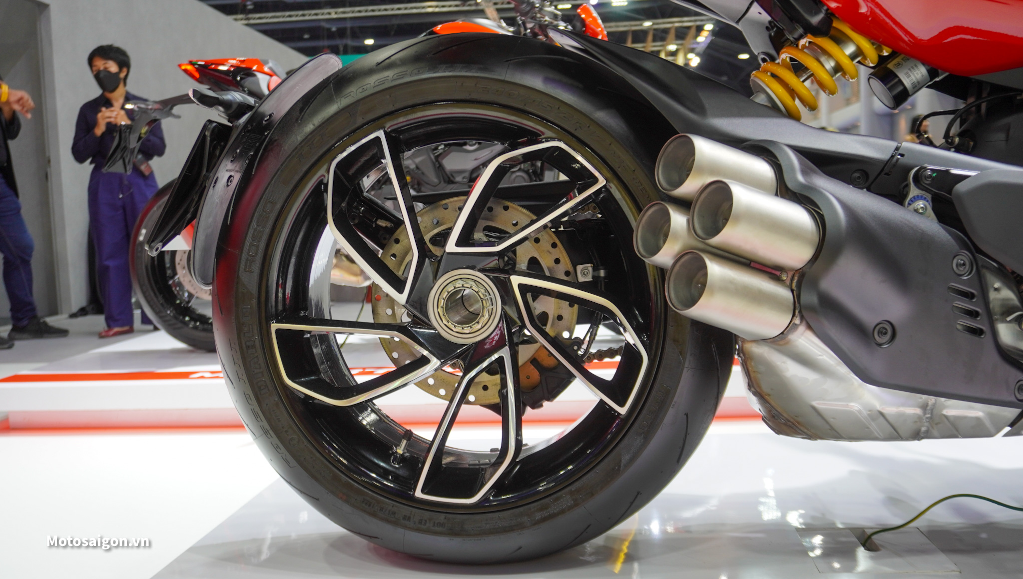 ducati-diavel-v4-desert-x-monster-sp-2023-motosaigon-052.jpg