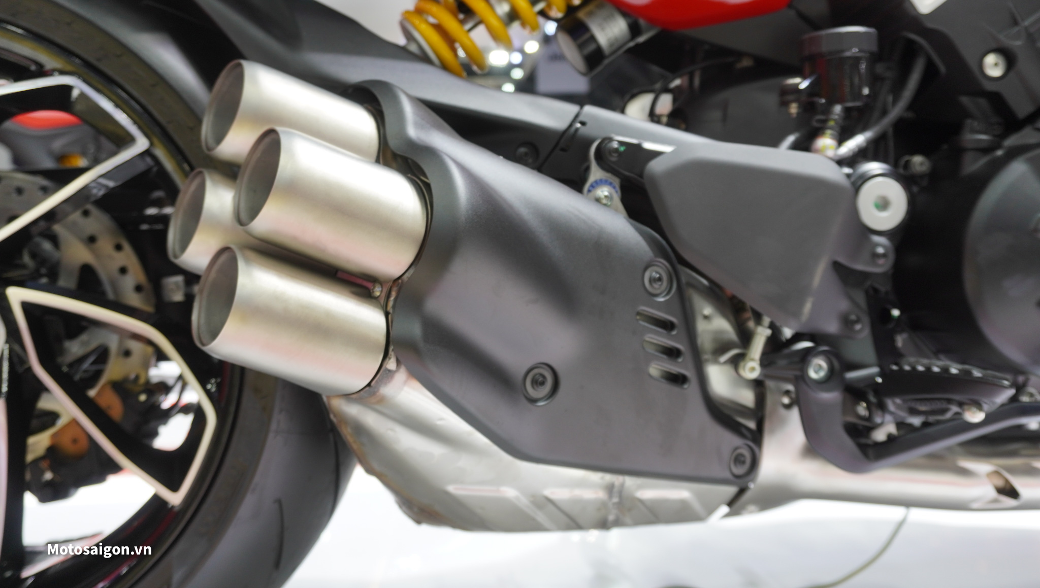 ducati-diavel-v4-desert-x-monster-sp-2023-motosaigon-053.jpg