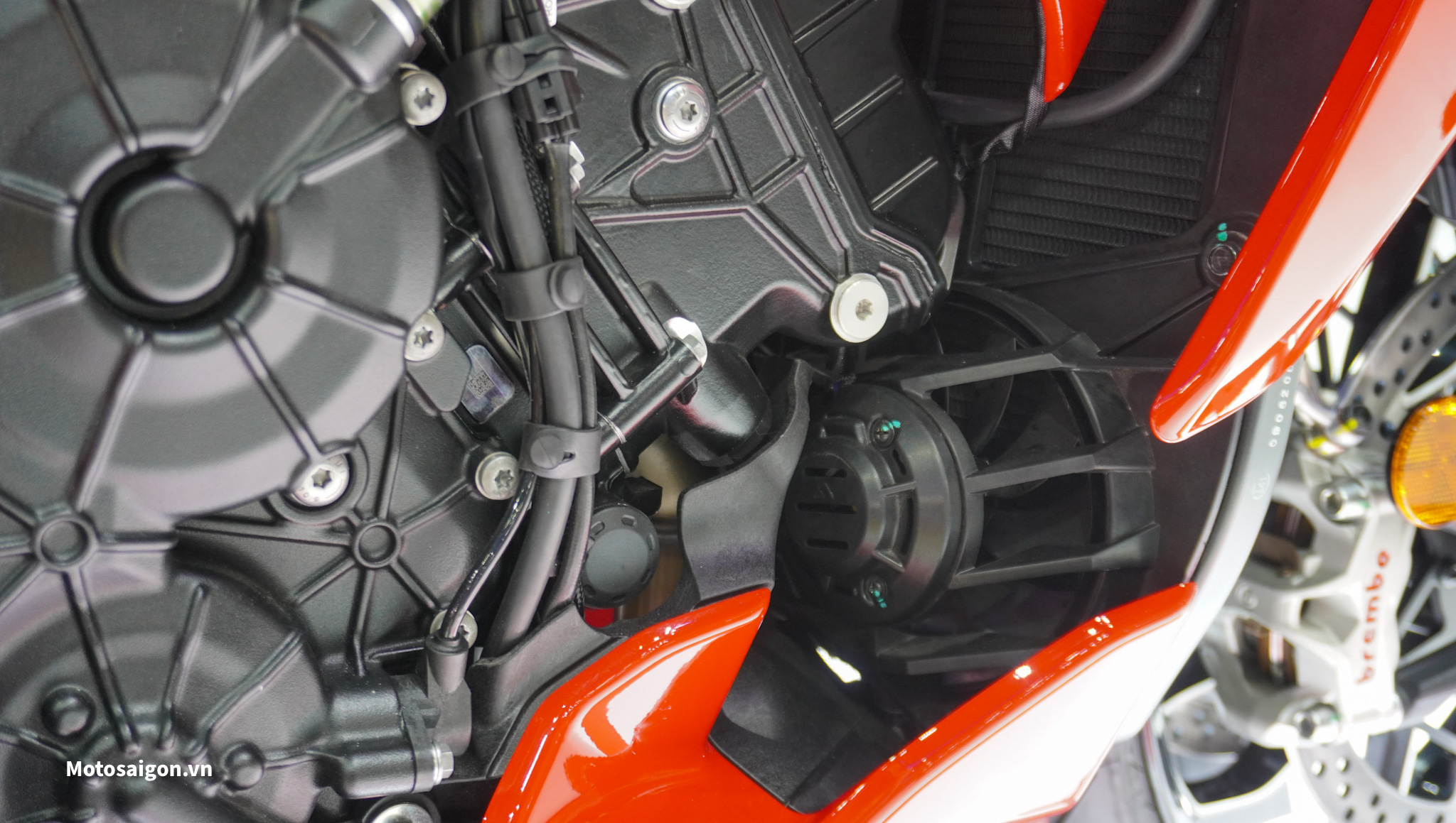 ducati-diavel-v4-desert-x-monster-sp-2023-motosaigon-055.jpg