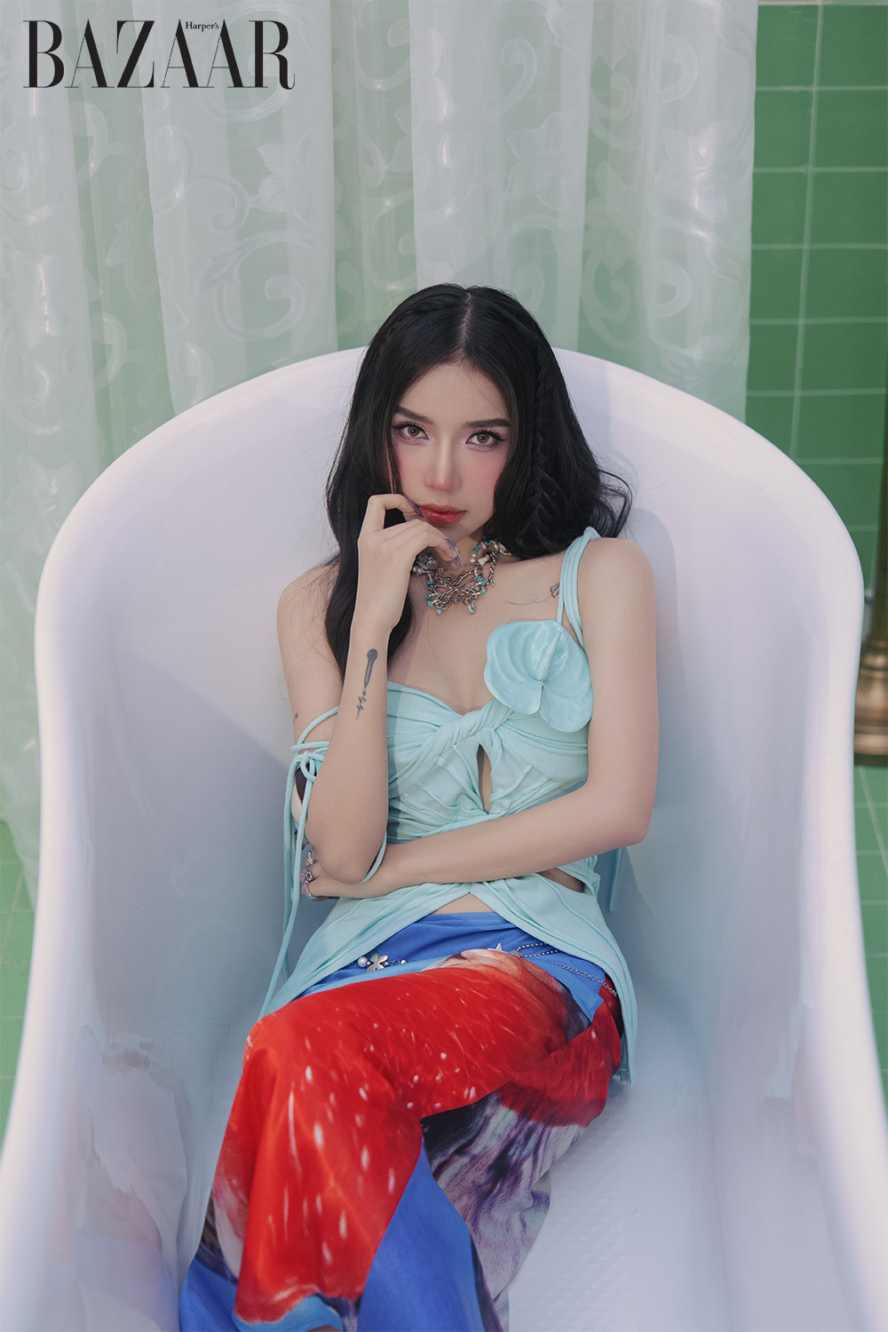 Harper's Bazaar_EP LoveLy gồm 5 ca khúc về tình yêu của LyLy_06