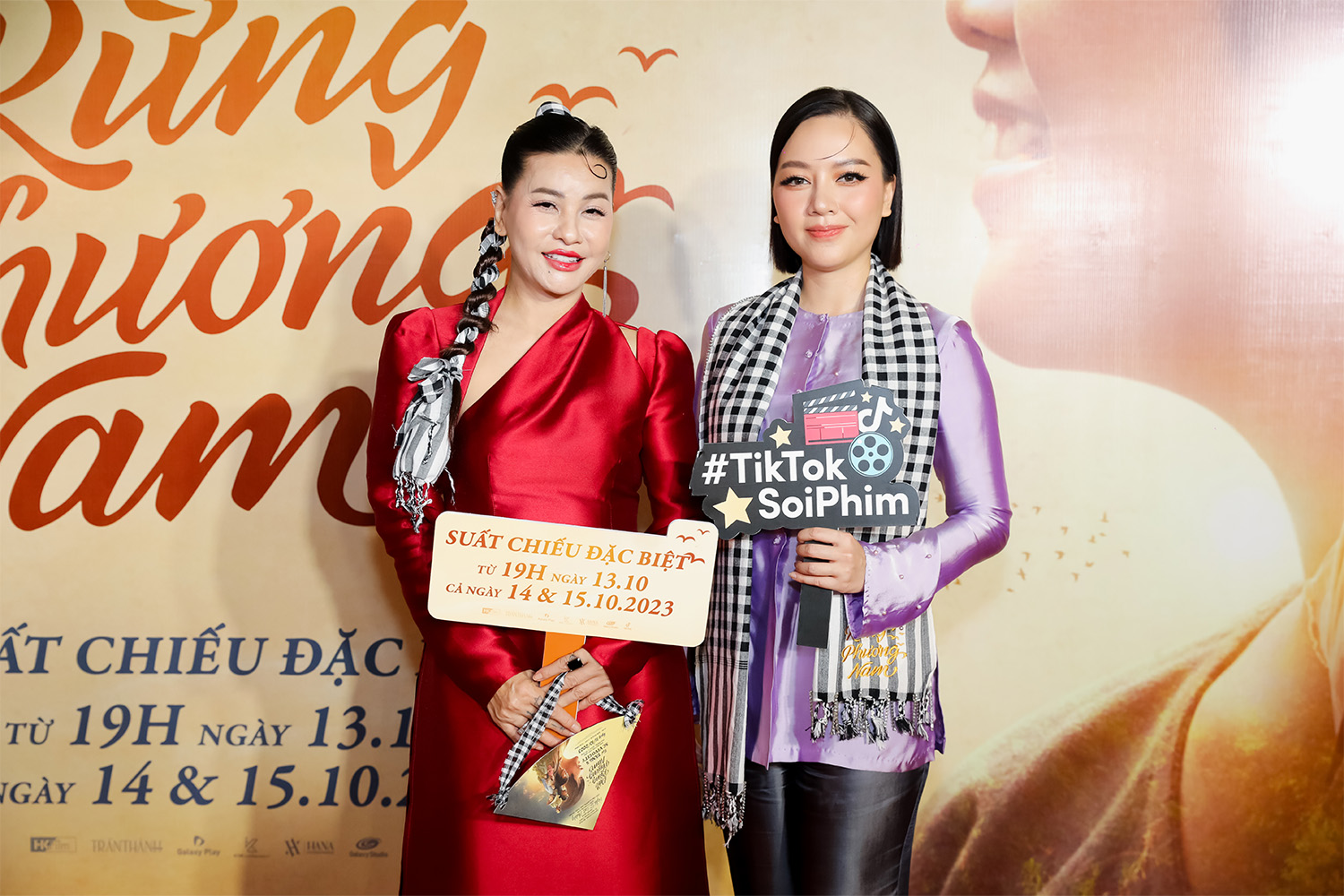 Harper's Bazaar_Hai thế hệ diễn viên hội ngộ tại premiere Đất Rừng Phương Nam_08