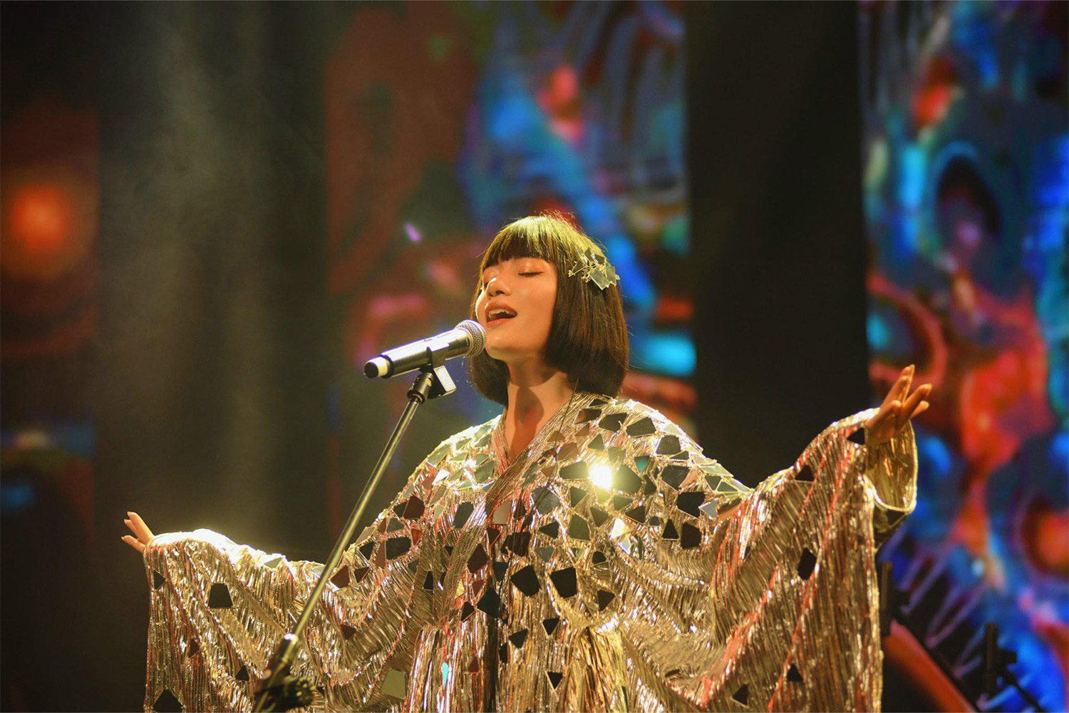 Harper's Bazaar_Tinna Tình tham gia lễ hội âm nhạc Awaken Music Festival_05