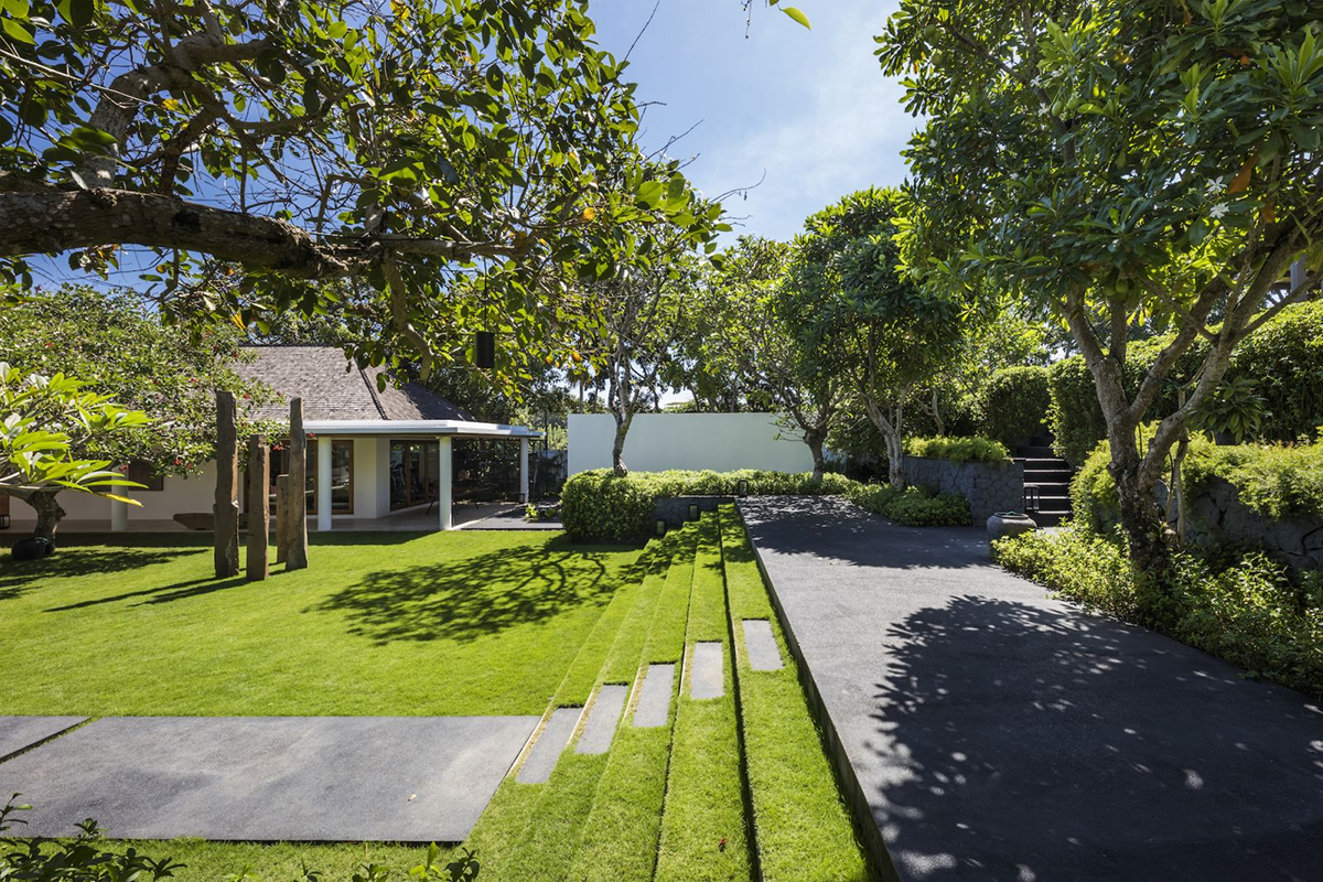 Không gian vườn tại Uluwatu Estate
