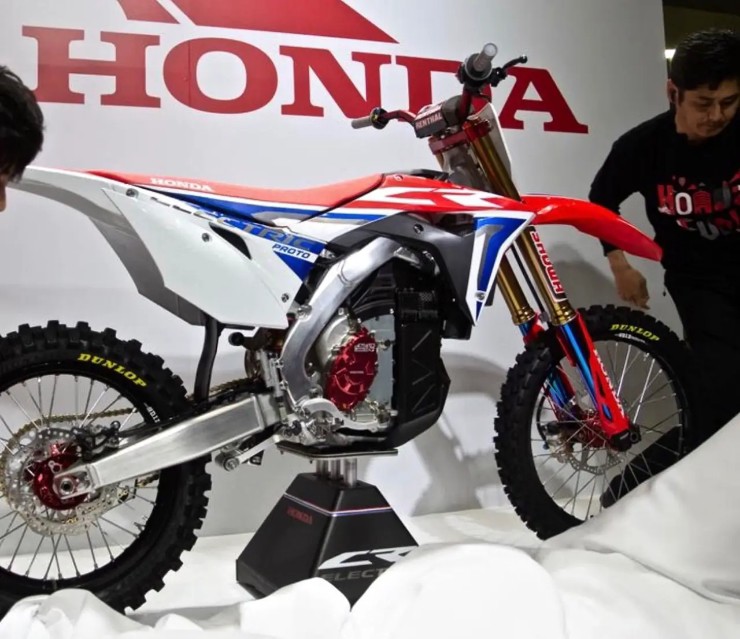 Cào cào điện Honda