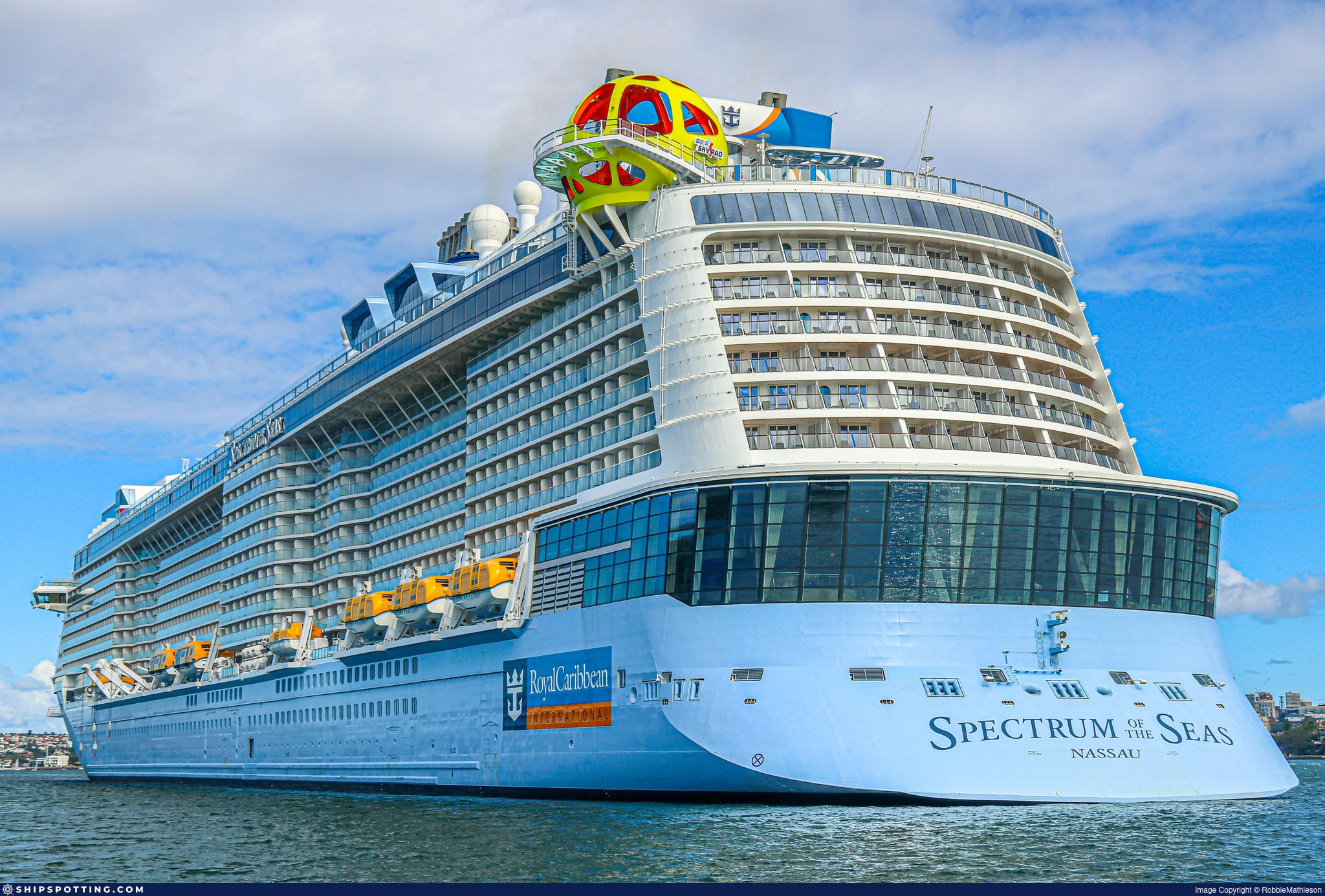 Spectrum- of -the- Seas-ivivu-min