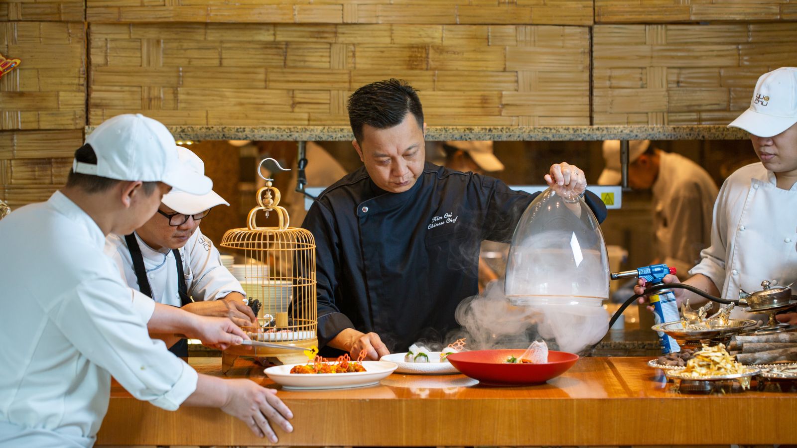 InterContinental Saigon giới thiệu thực đơn cua đặc biệt tại nhà hàng Yu Chu