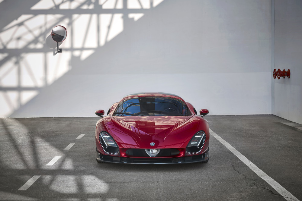 Alfa Romeo đã chính thức giới thiệu siêu phẩm 33 Stradale