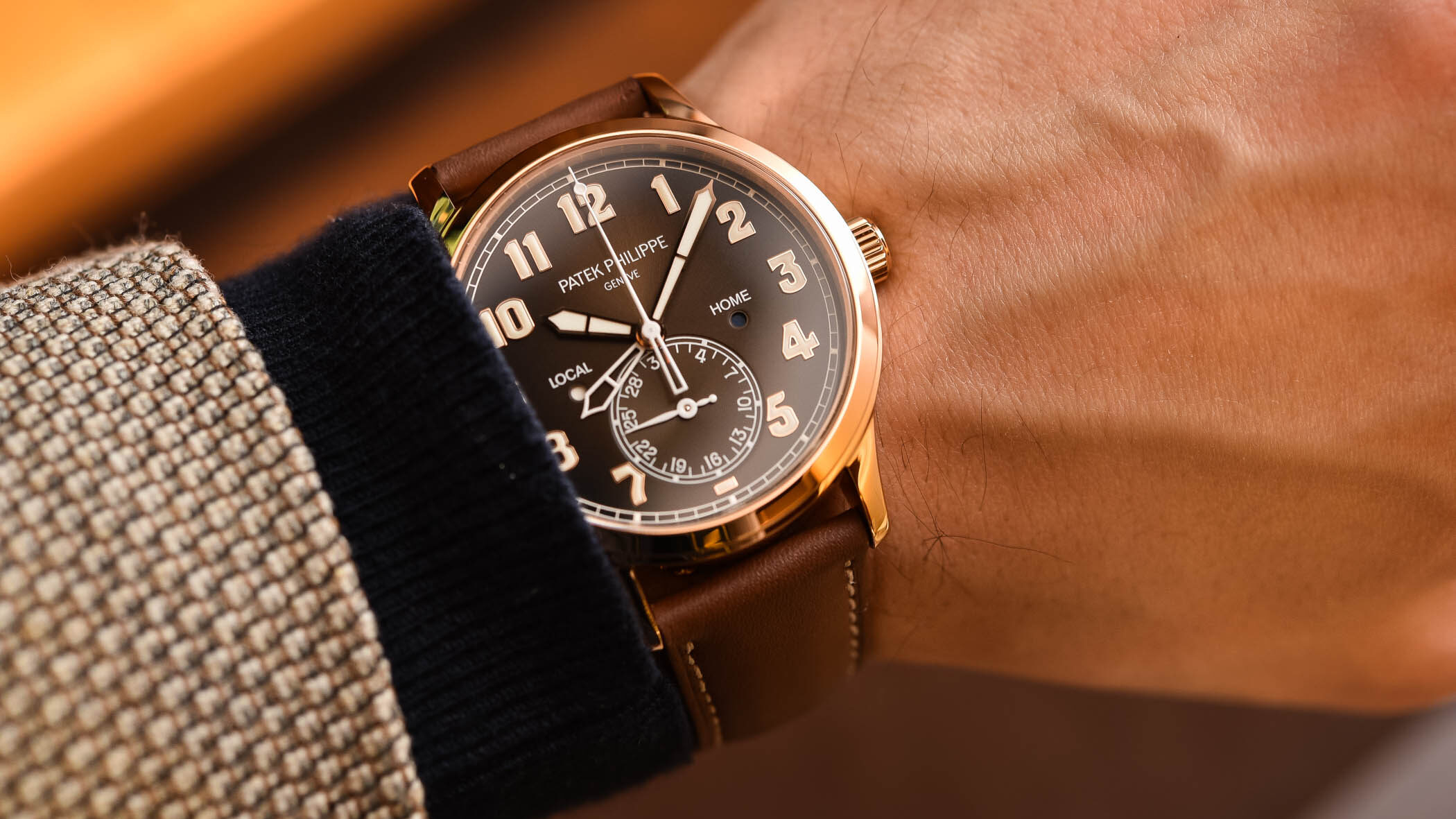 Khám phá mẫu đồng hồ Patek Philippe Calatrava Pilot Travel Time 5524R