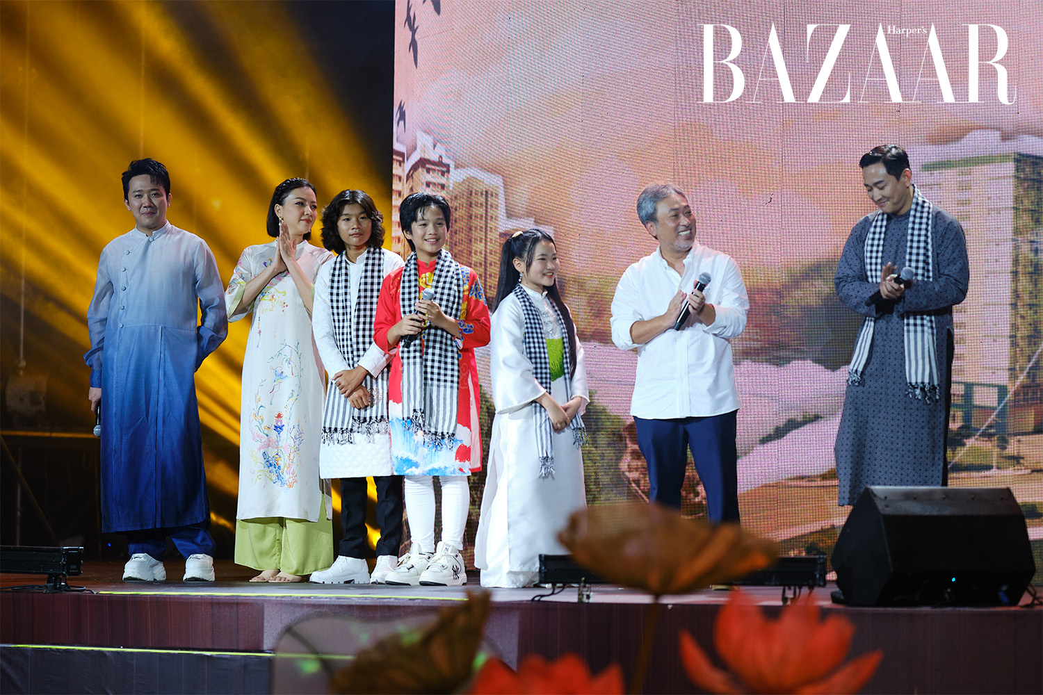 Harper's Bazaar_Trấn Thành Phương Mỹ Chi hát Bài ca Đất Phương Nam_02