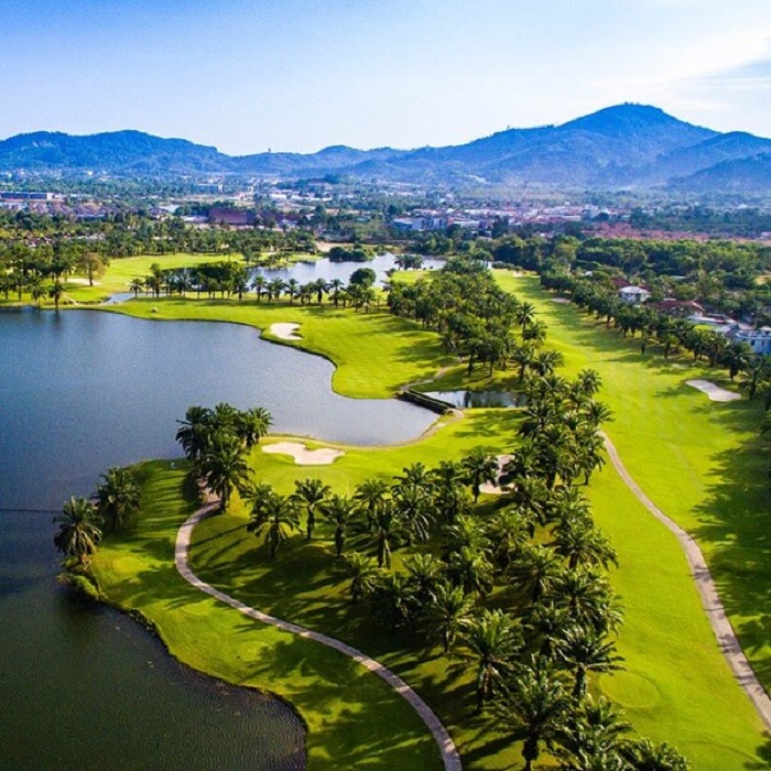 Khung cảnh thiên nhiên nên thơ, trữ tình khiến mọi golfer đều phải mê mẩn. Ảnh: klook