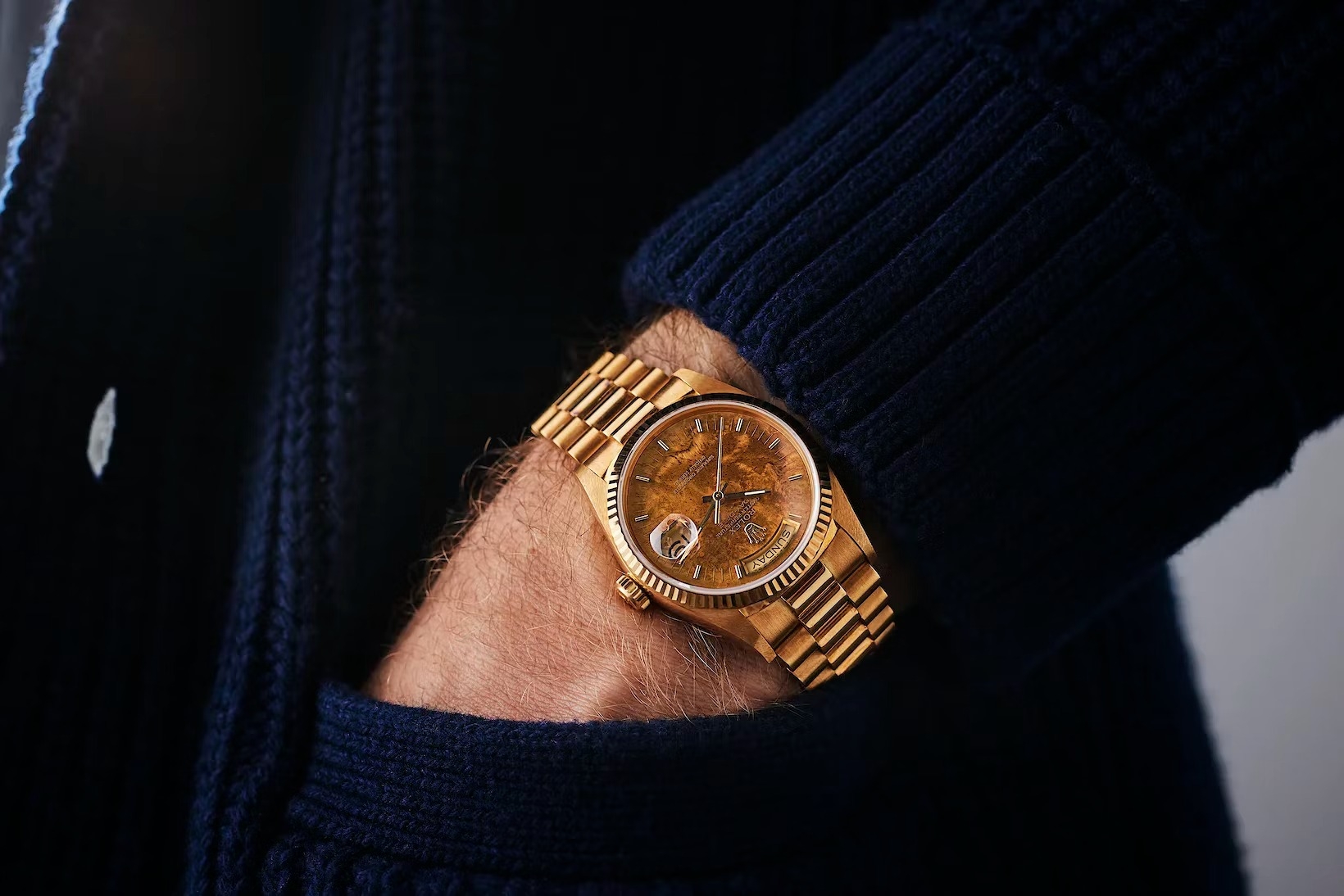 rolex-day-date-18k-yg-burlwood-d-jpeg.jpg?v=1679387293248
