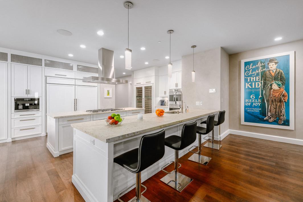 Ngôi sao nhạc Pop Rihanna tậu căn penthouse trị giá 21 triệu USD