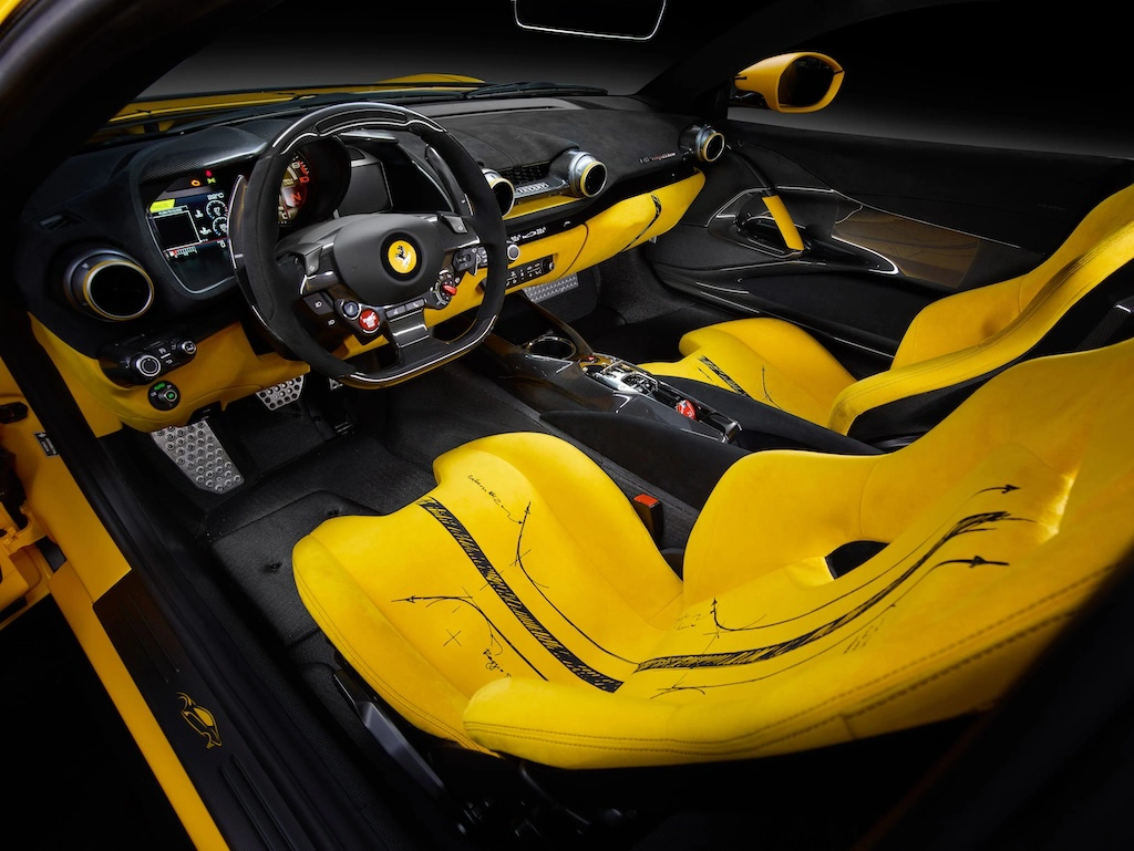 Siêu phẩm Ferrari 812 Competitionizione Tailor Made 