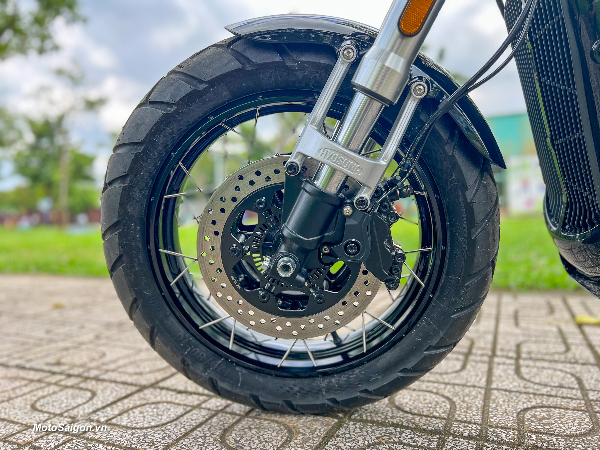 Hyosung GV300S EVO đã về Việt Nam với loạt trang bị cao cấp kèm giá xe