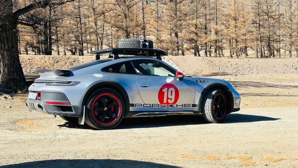 Porsche 911 Dakar