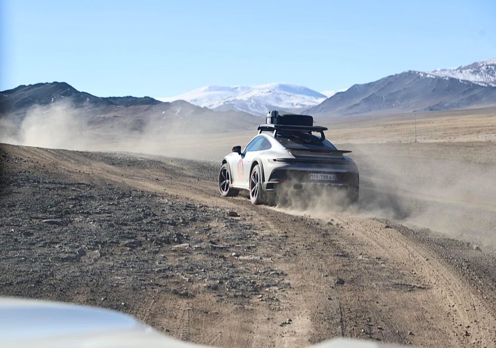 Porsche 911 Dakar